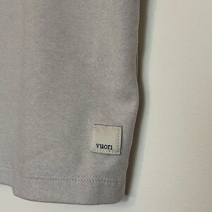 Vuori Women’s Tank Top Gray Size Medium Sleeveless Excellent Condition Stretch